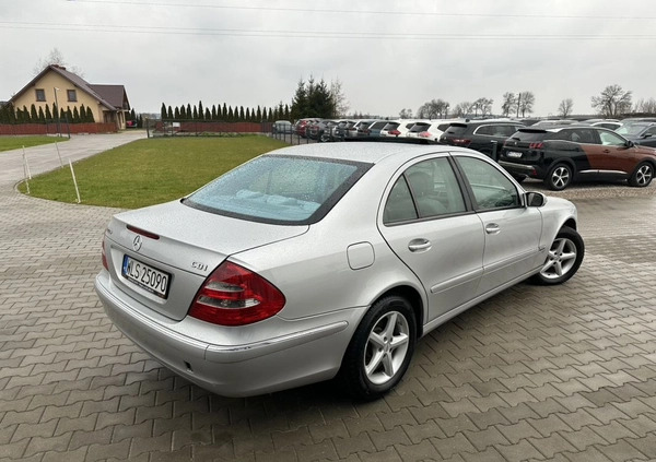 Mercedes-Benz Klasa E cena 12900 przebieg: 311000, rok produkcji 2004 z Wąchock małe 277